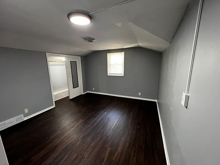 620 Paris Ave — Photo 8