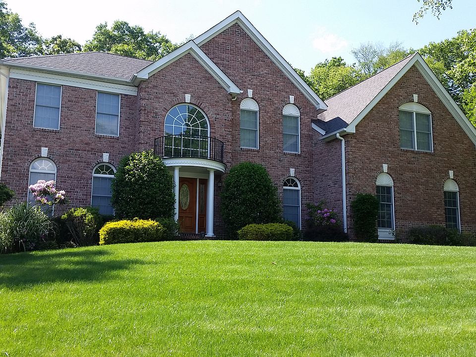 71 Hallocks Run, spring time