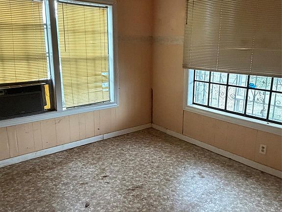 4th image of 7024 Avenue H