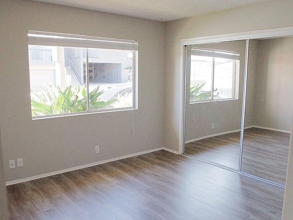 4th image of 640 Manhattan Beach Blvd APT 1
