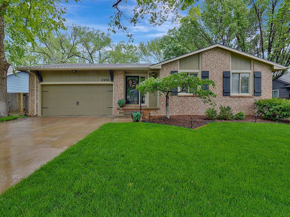 2206 N Basswood Ct, Derby, KS 67037 Zillow