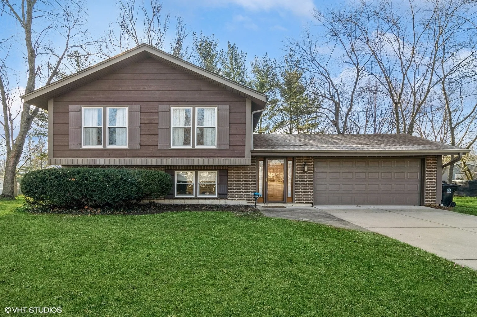 275 Cunningham Ln photo 1