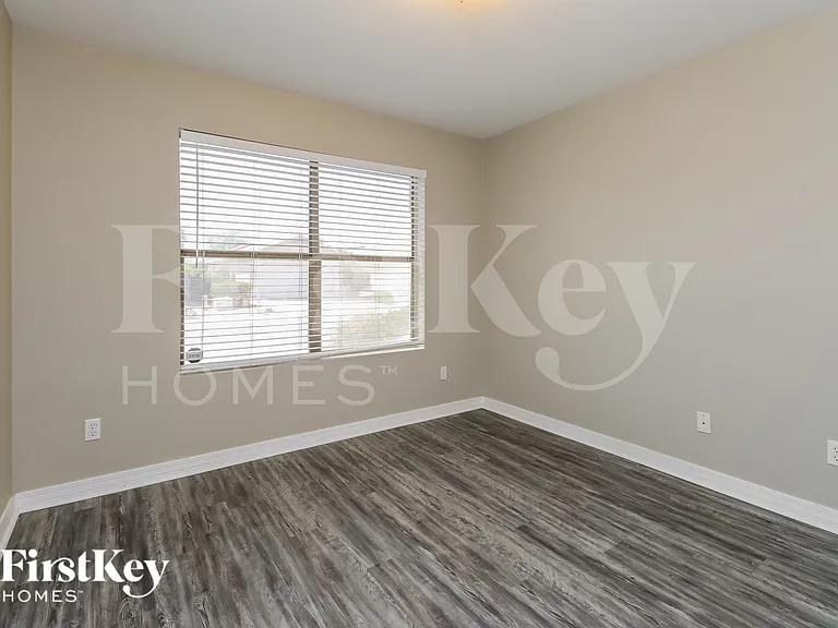 4732 E Mountain Vista Dr — Photo 12
