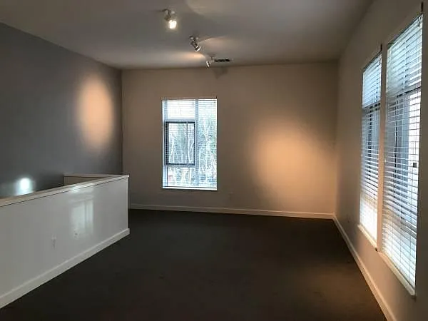 2800 Mandela Pkwy — Photo 8