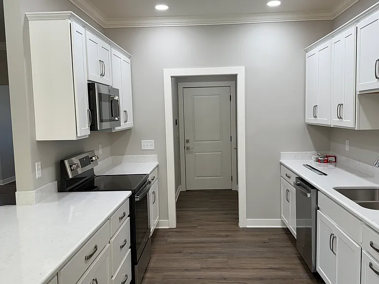 3781 High Pointe Ln — Photo 7