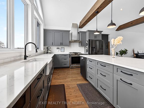 4th image of 139 Rue Eric