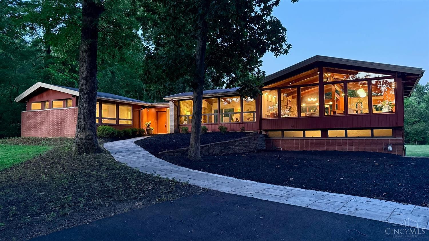 7460 Fair Oaks Dr, Cincinnati, OH 45237 | Zillow