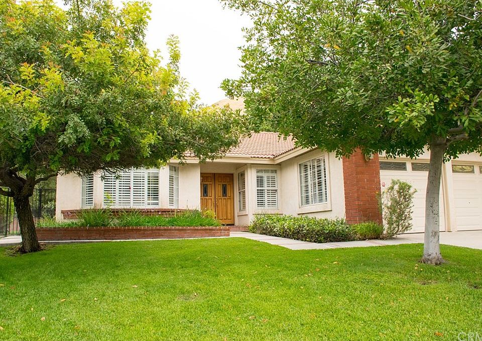 1st image of 3657 N Valley Ct