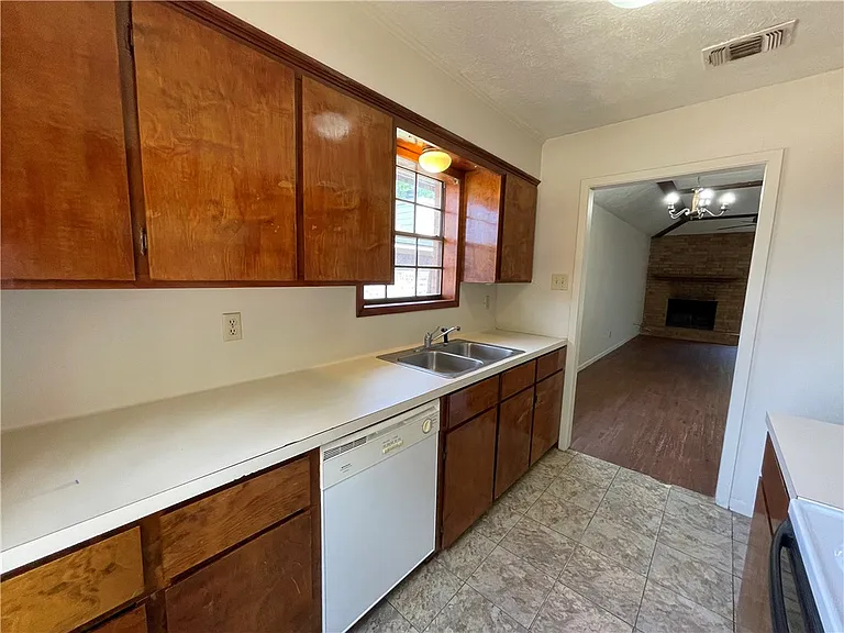 2317 San Pedro Dr — Photo 5