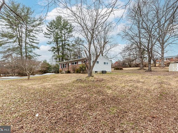 5th image of 5309 Wendy Rd