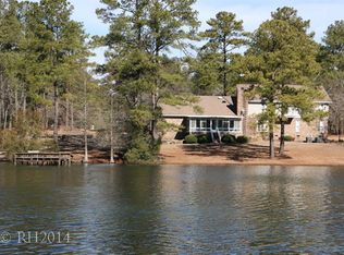 5 Foxfire Ln, Wedgefield, SC 29168