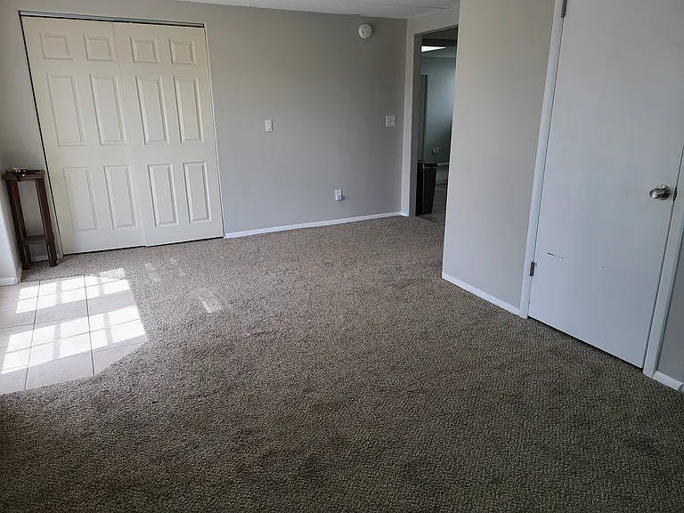 940 W Red Oaks Dr #2 — Photo 11