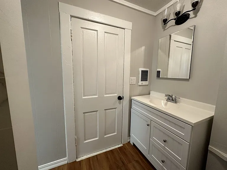 2421 Rucker- 4 Unit — Photo 10