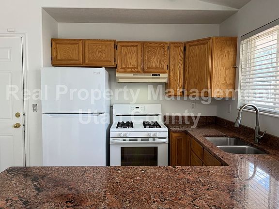 5th image of 2257 N 1120th St E