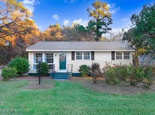 901 Candlewood Drive, Kinston, NC 28501