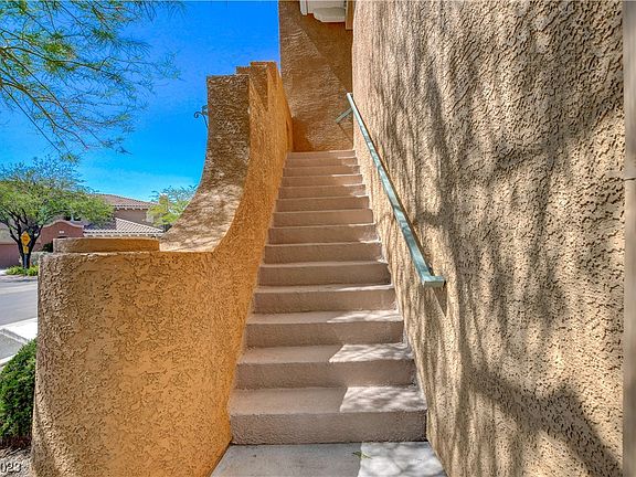4th image of 820 Canterra St Unit 2057