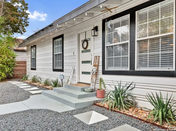 203 Panama, San Antonio, TX 78210