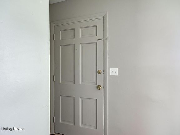 4th image of 6620 Vandre Ave