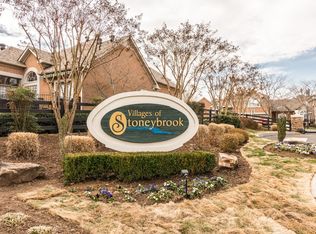 1002 Golf Club Ct, Hendersonville, TN 37075