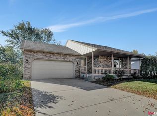 2021 Boston Dr, Lincoln, NE 68521