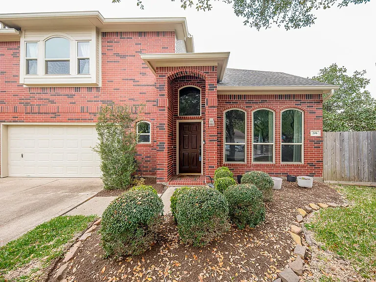 206 Cheswick Cir — Photo 3