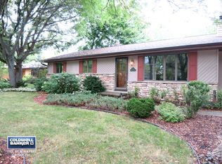 810 E Meadow Grove Blvd, Appleton, WI 54915