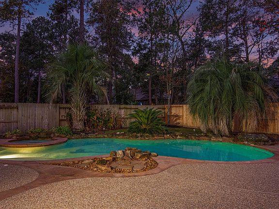 4th image of 55 E Hobbit Glen Dr