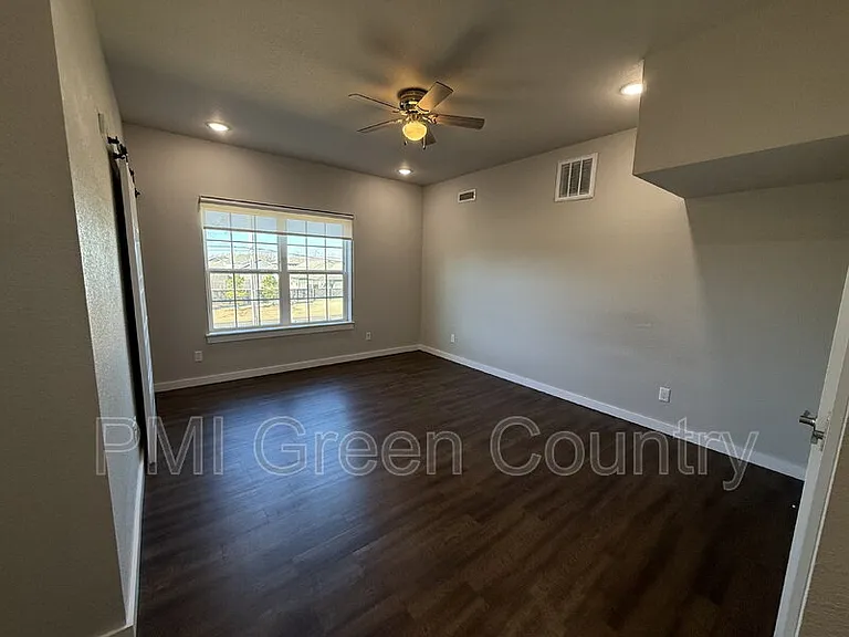 13513 S Mingo Rd #7 — Photo 17