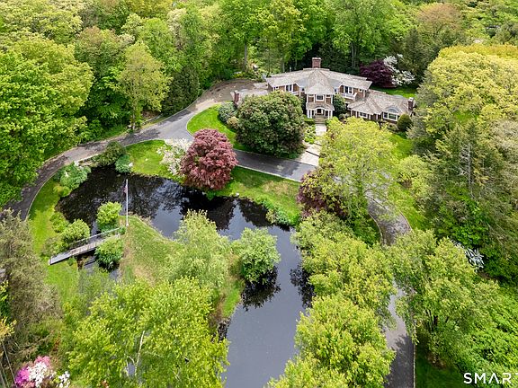 3rd image of 41 Lake Wind Road