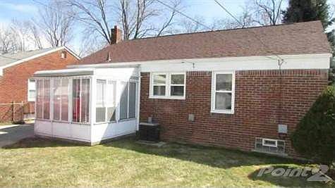 3rd image of 1654 Moran Ave