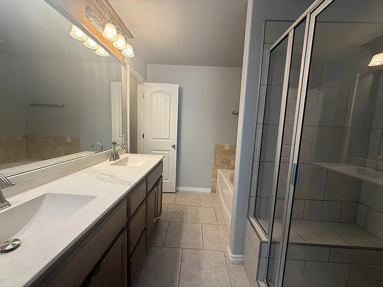 6605 NW 158th St — Photo 19