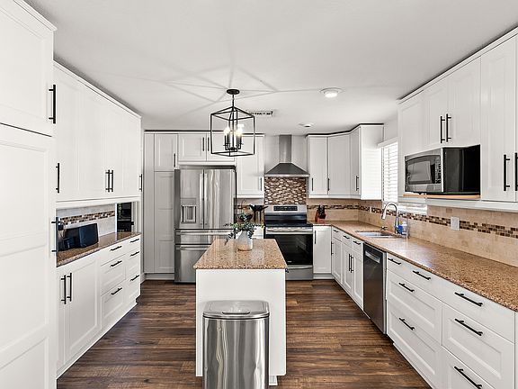 5th image of 8502 E Fairmount Ave