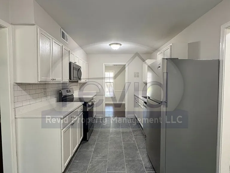5467 Derron Ave — Photo 10