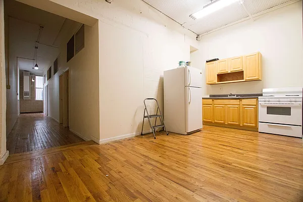 Rented by Nooklyn NYC LLC | media 44