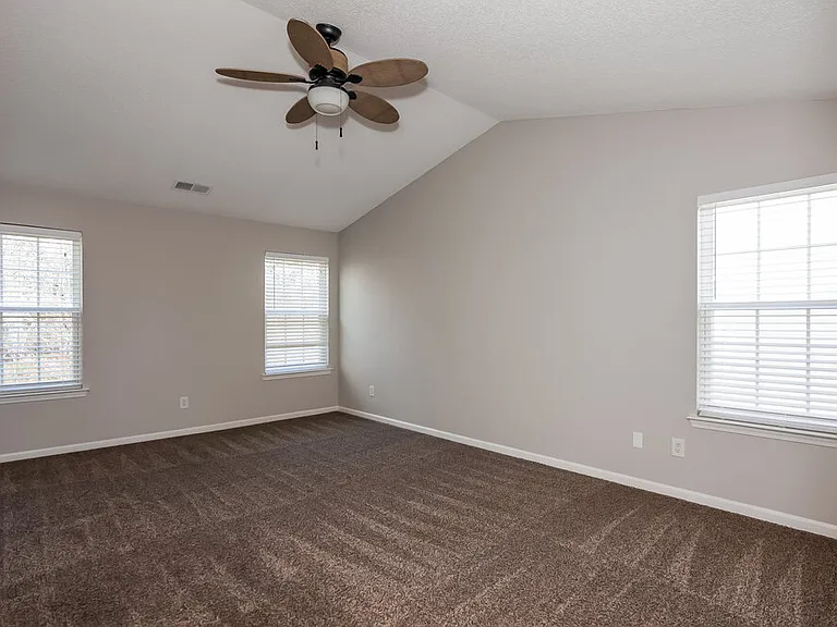 10619 Haddington Dr — Photo 9