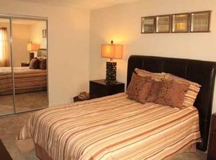 107 Middlesex Rd #TH, Waltham, MA 02452