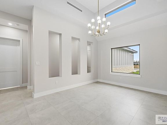 5th image of 4524 Alba Cir