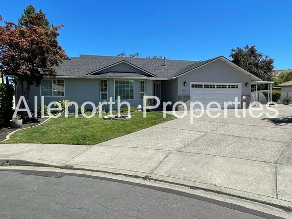 2480 Northbrook Cir, Medford, OR 97504