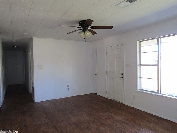 5th image of 919 N 1st St
