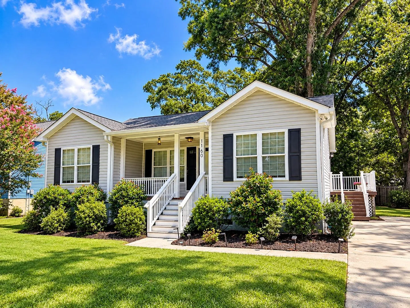 3 bed, 2.0 bath, 1250 sqft, $3,295 — Photo 2