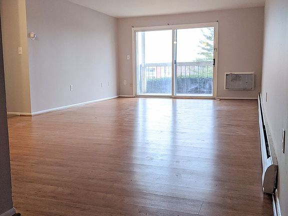 3rd image of 366 Schraffts Dr APT 112