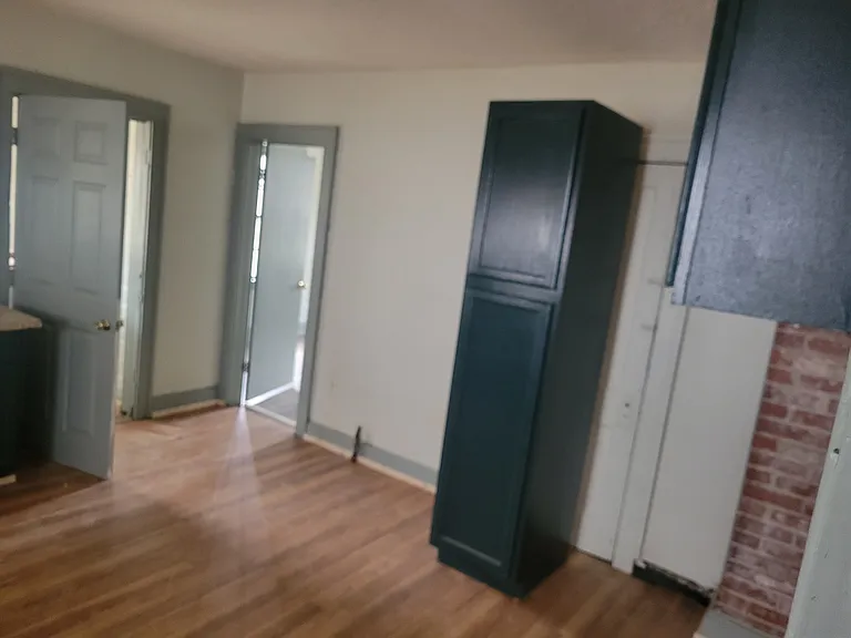 200 E Prince St — Photo 5
