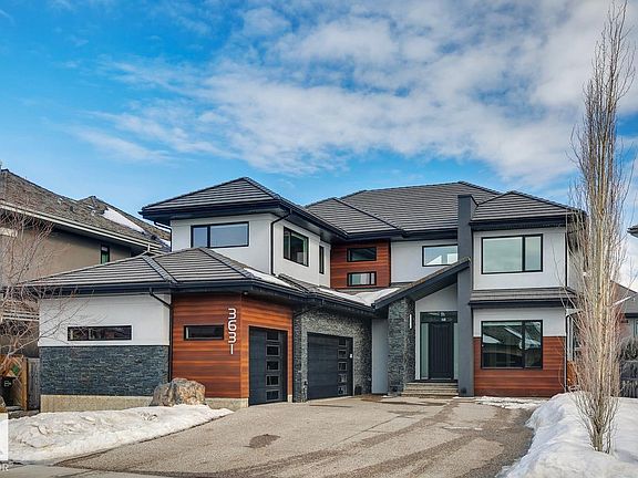 3rd image of 3631 Westcliff Way SW
