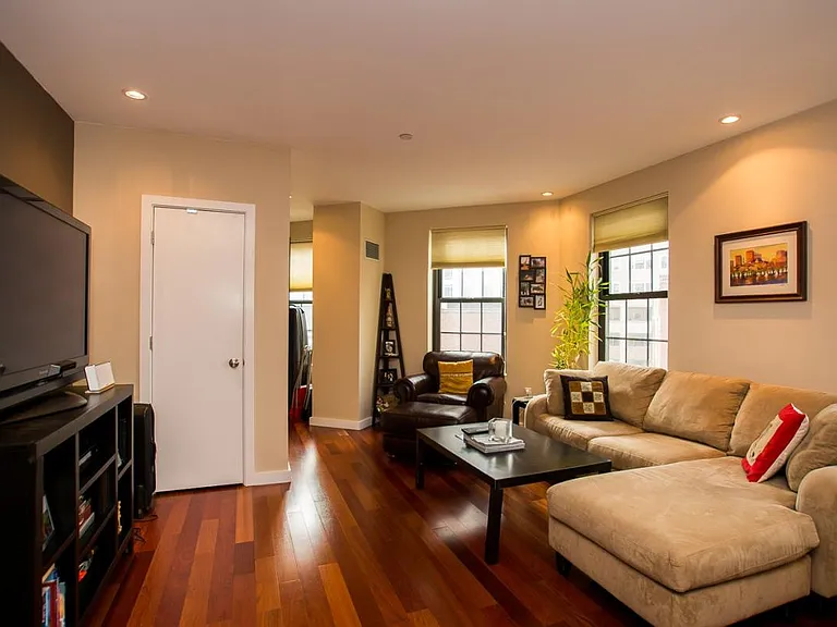 99 Broad St #8D — Photo 3