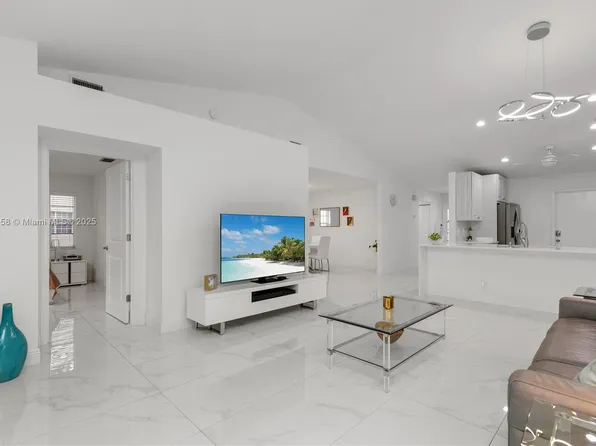 7584 Red Ruby Dr, Delray Beach, FL 33446