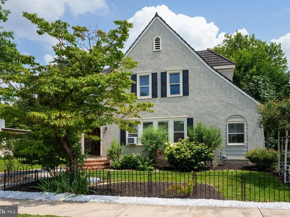 524 Greenway Ave, Ewing, NJ 08618