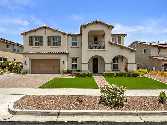 2nd image of 2577 N BEVERLY Place
