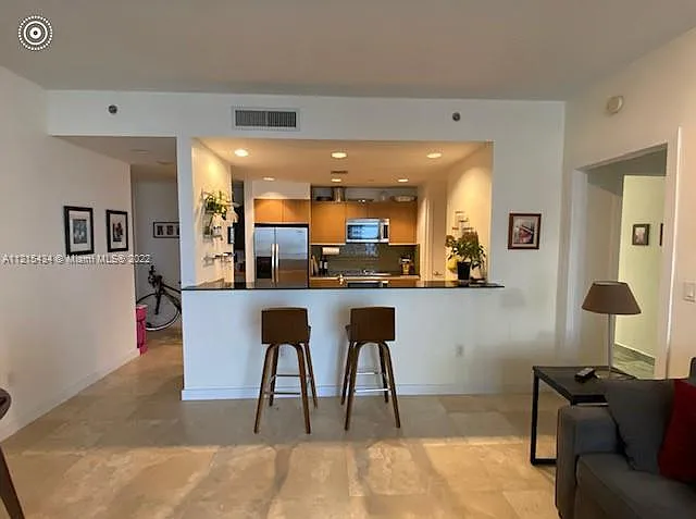1 bed, 843 sqft, $2,900 — Photo 4