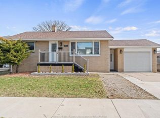 1816 Ford Blvd, Windsor, ON N8T 2E3