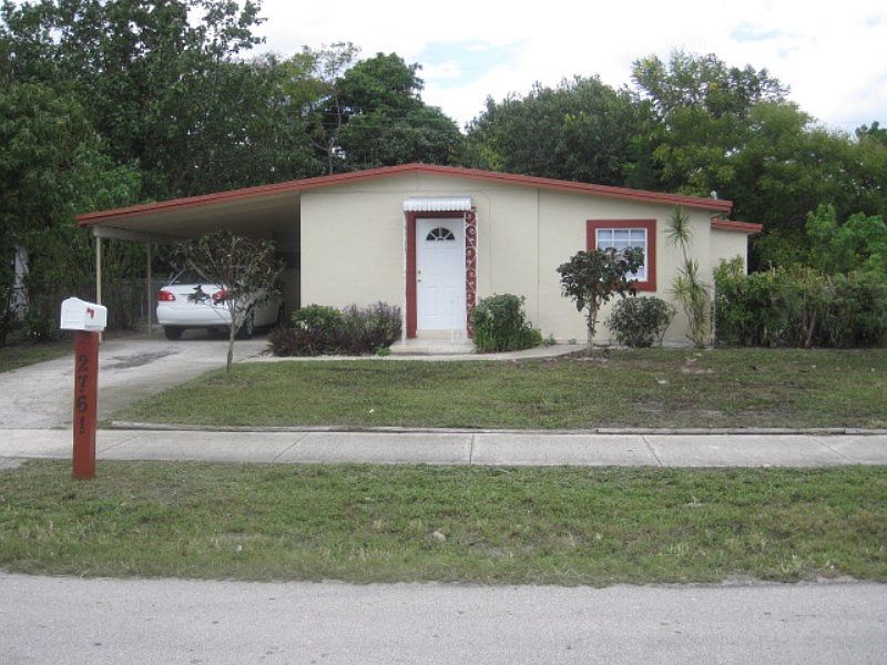 1st image of 2761 NE 4th St